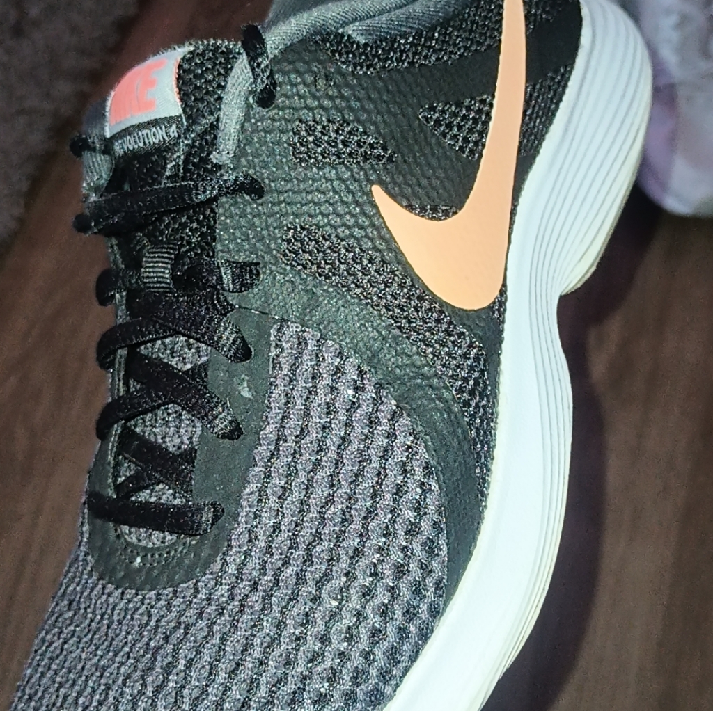 Nike Revolution 4 Womens Running Shoes